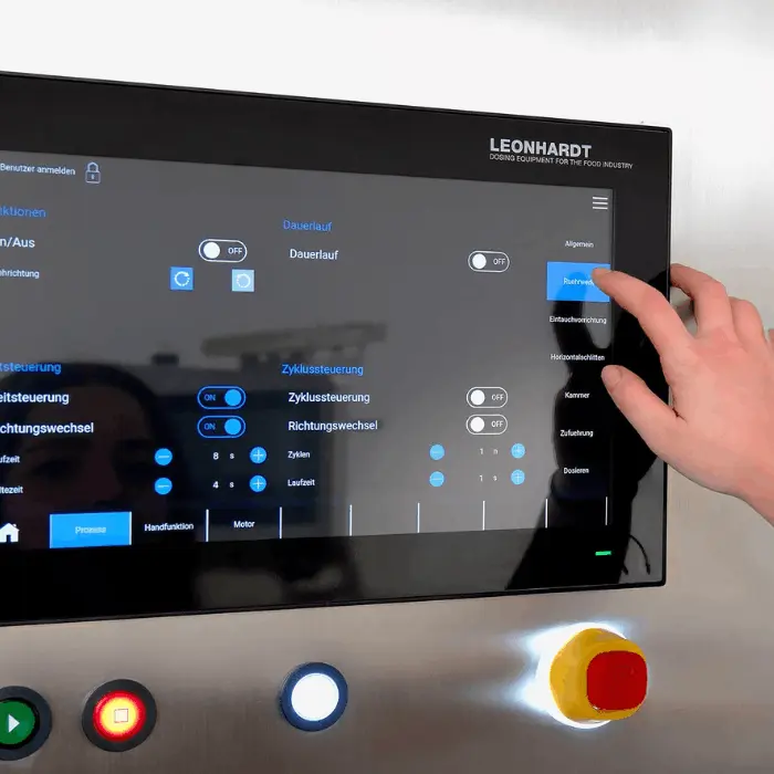 Modernste Dosiermaschinen mit eigener HMI und User Interface